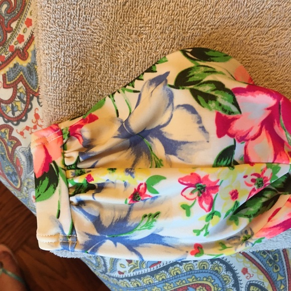 VS Bikini Top Push-Up Strapless - Picture 3 of 10